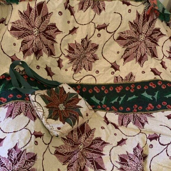 EUC Holiday Christmas Poinsettia Woven Tapestry Throw Blanket in a Bag - Picture 3 of 5